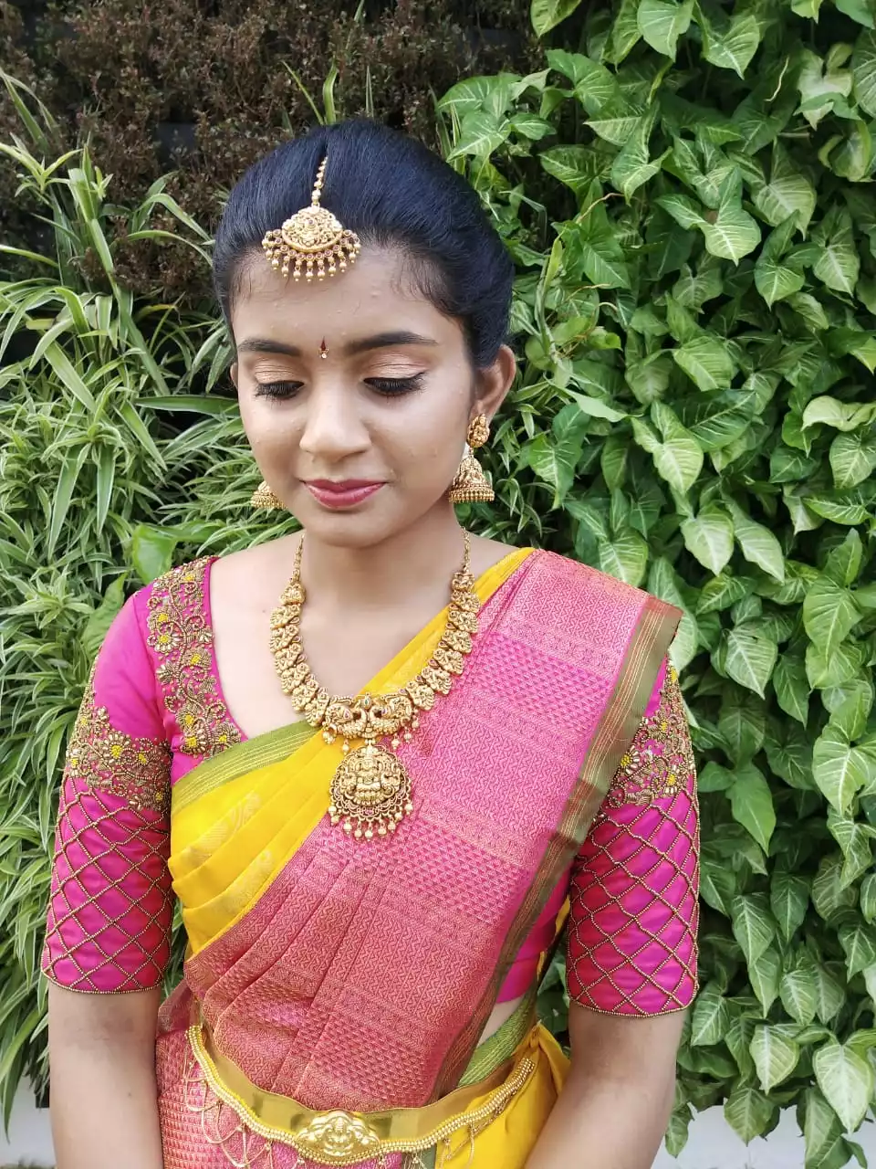Women Beauty Parlour in Madurai